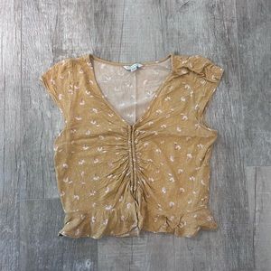 Floral American Eagle top size M in great condition.